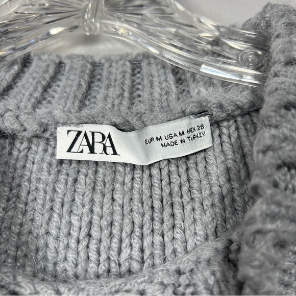 Zara Gray Crew Neck Sweater with Intricate Knit Design Size M - Picture 3 of 7